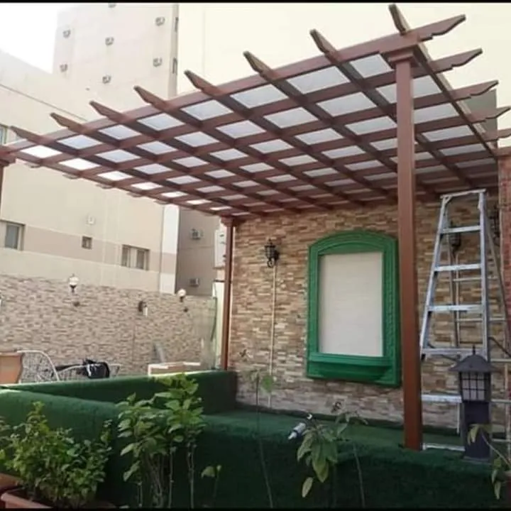 برجولات مع سقف لكسان شفاف